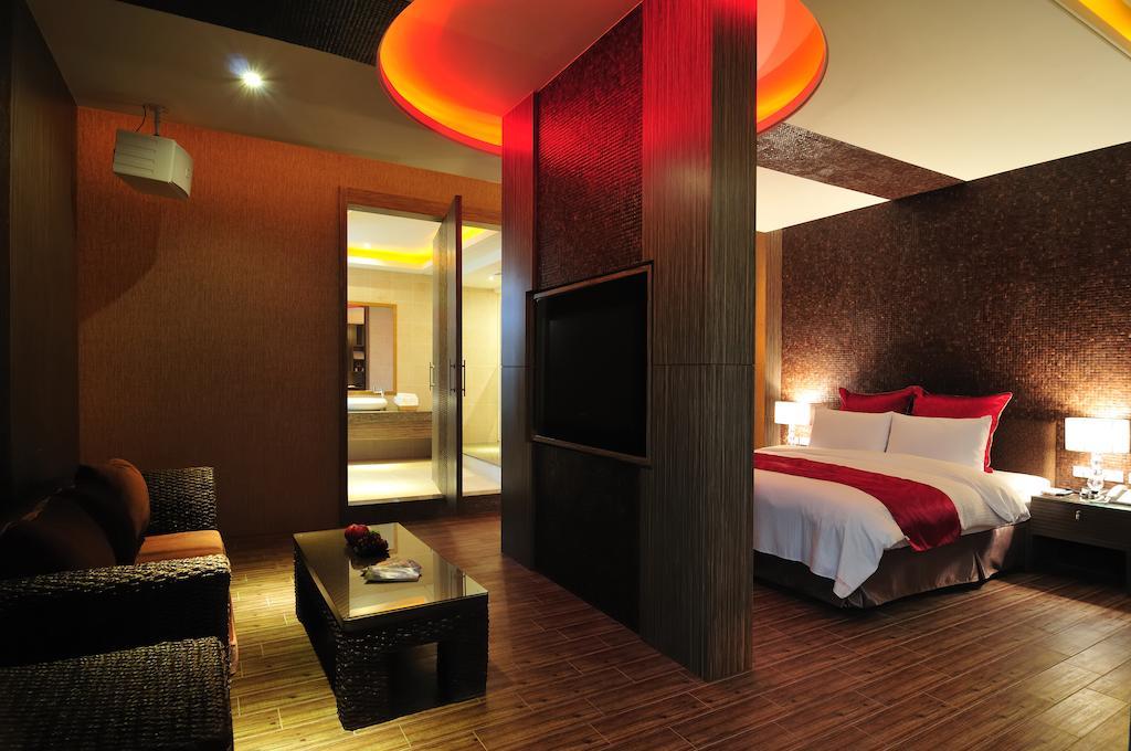 One + One Motel Longtan Room photo