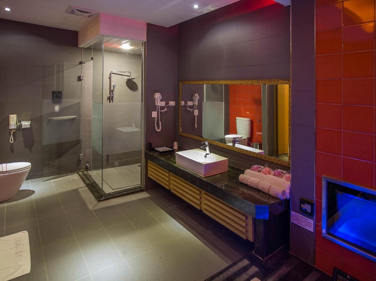 One + One Motel Longtan Exterior photo